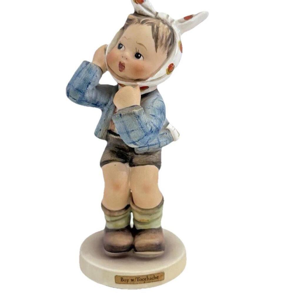 Vintage Figurine Goebel Hummel #217  "Boy w/ Toothache" 5.5" Tall Incised 1951